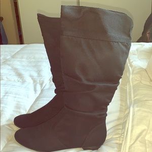 Women’s black faux suede boots